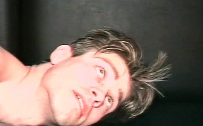 Gay 90's Vintage Porn: Rencontre de chair masculine vigoureuse 4