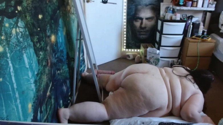 SSBBWLadyBrads: SSBBW je příliš tlustá na šukání Mirro dildo část 1