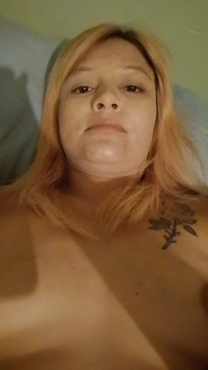 Lusi: Sexy blondýnka žádá o sladký brambor