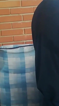 Setiausaha seksi mengongkek bos dan mahukan kenaikan pangkat