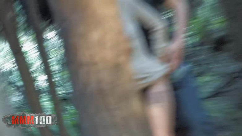 MMM100: Awek Nataly Divine menghisap teman lelakinya di dalam hutan, dirakam...