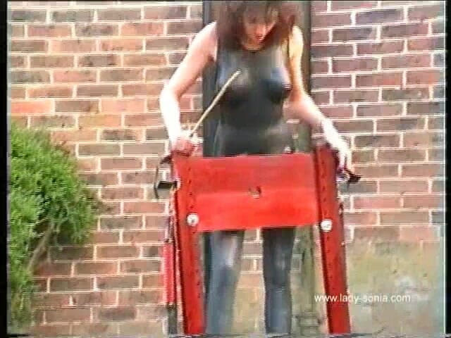 Lady Sonia: Rubber in Mayfield