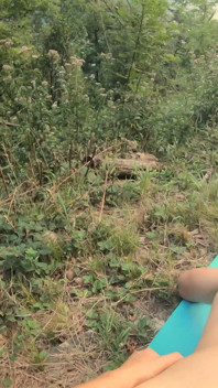 Analna przyjemność zarówno dla żony, jak i męża zostaje utożsamiana z jej strapon outdoor creampie przygody