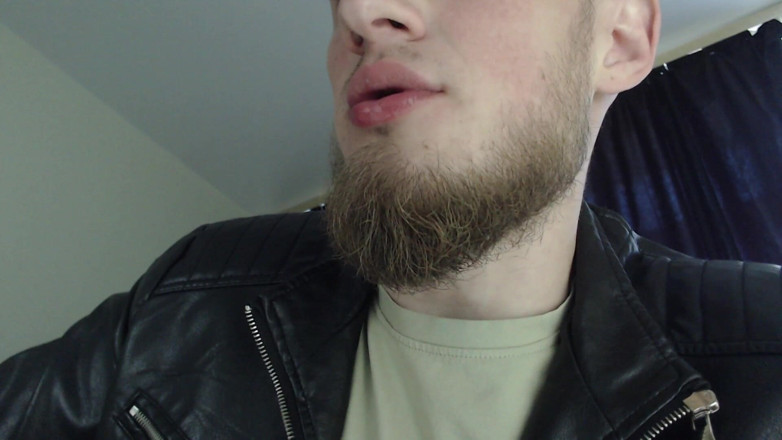 Hunky time: Alpha Feeds Drool to His Submissives