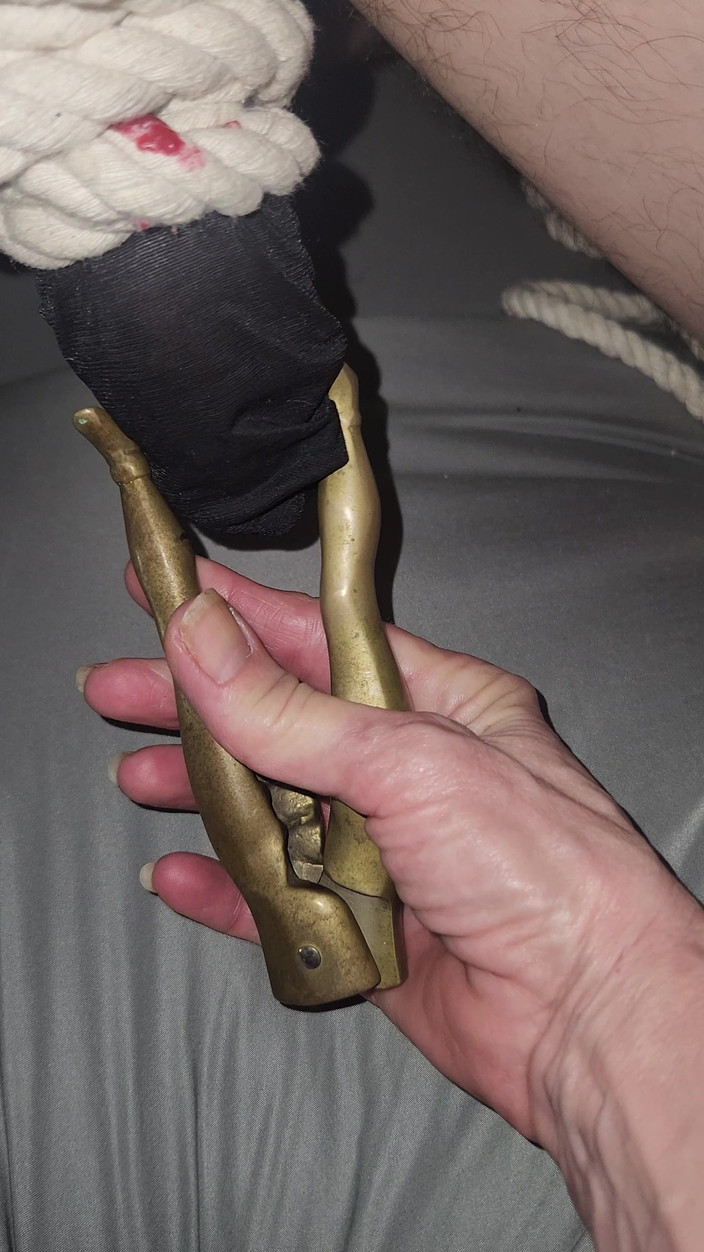 Goode Girl: Goode Girl CBT a Nylon, Some Ropes e Ballbusting