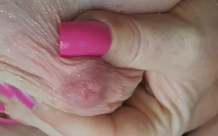 JJ Jewel BBW: Massive Tits Nipple Play with Pegs