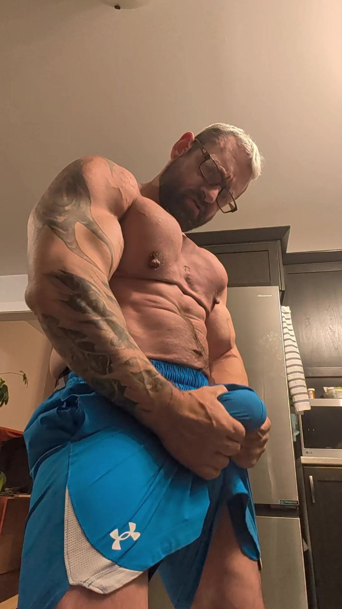 Bruiser Bearwood: Ripe After Gym Flex