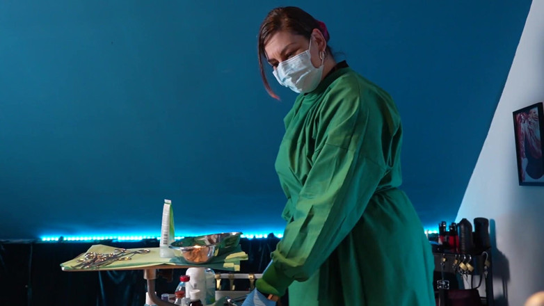 Sadic Sadie: Una fantasía médica desde larga perspectiva.