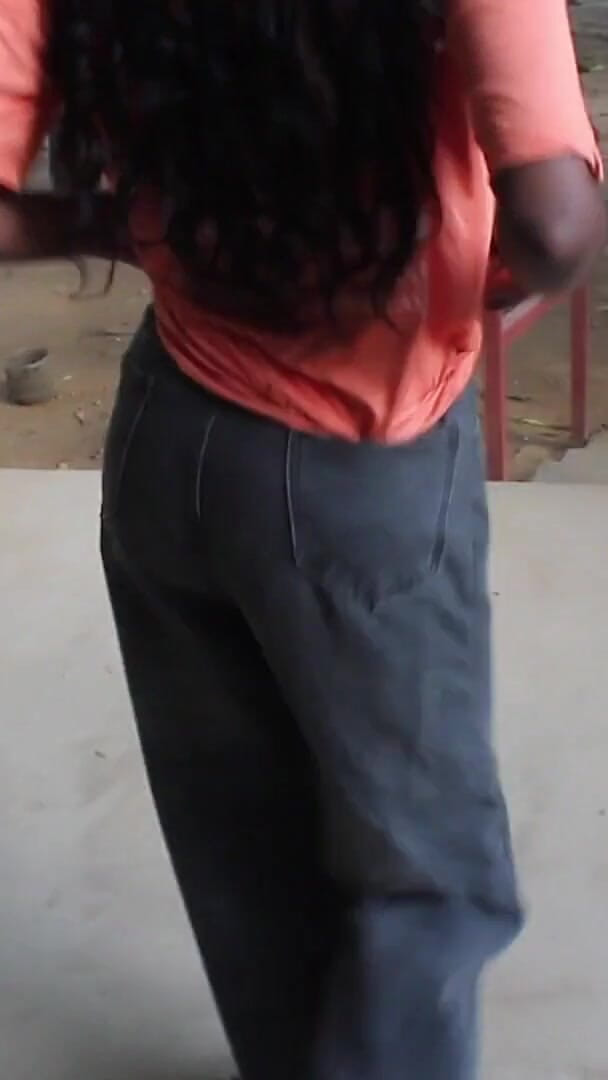 Candy louca: Fucked Me in the Abandoned Yard