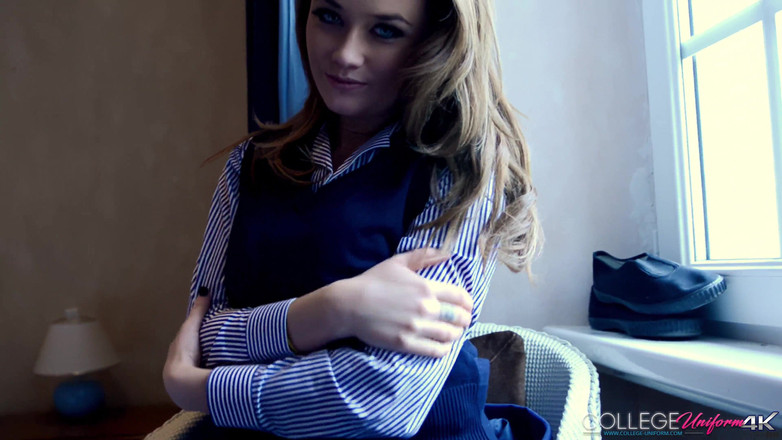College Uniform: Footloose Con Jess Impiazzi