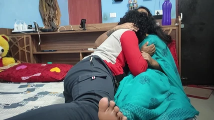 Vaigavarun45: Hot Wife Hard Fuck in Bedroom Saree