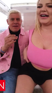 Doppelt vaginal (dvp) & dreifach Creampie Dreier mit massivem Arsch und riesigen natürlichen Titten Blonde Barbie Puppe Miss Jackson