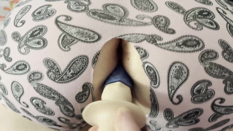 MissFFW: Stuntcock dildo fode minha buceta de quatro