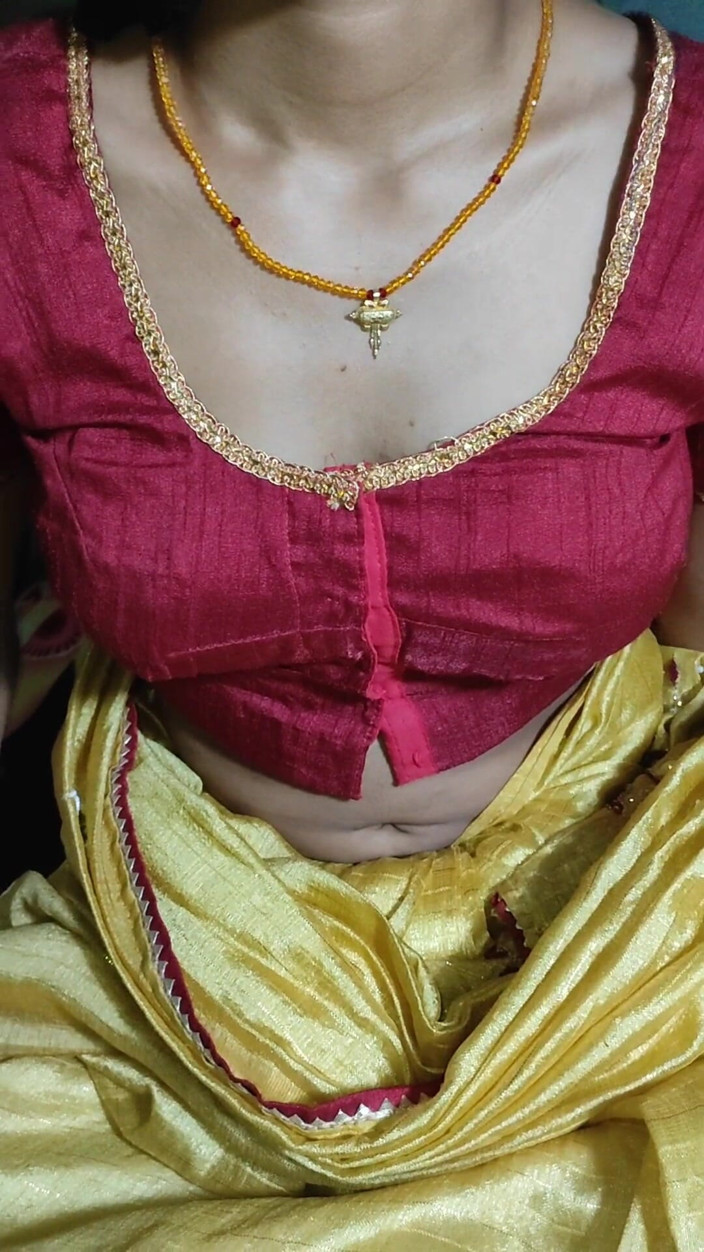 Gini272: Bhabhi in Yellow Saree Hindi Talking Cheating with Husband Fucking...