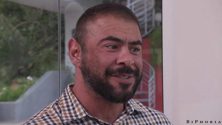 Bi Phoria: Tatlı lezbo çift dörtlü sikişiyor