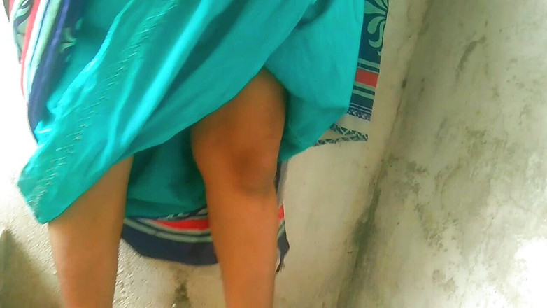 Priyanka314: Tamilská tetička se prstí zblízka