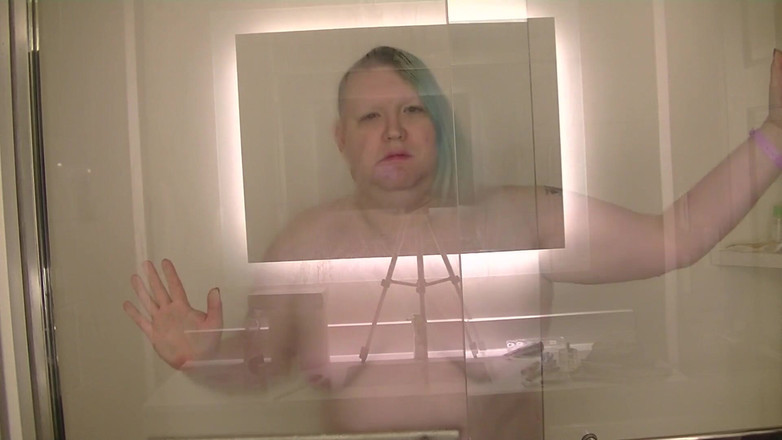 Roxxie rae page: Sedução no chuveiro