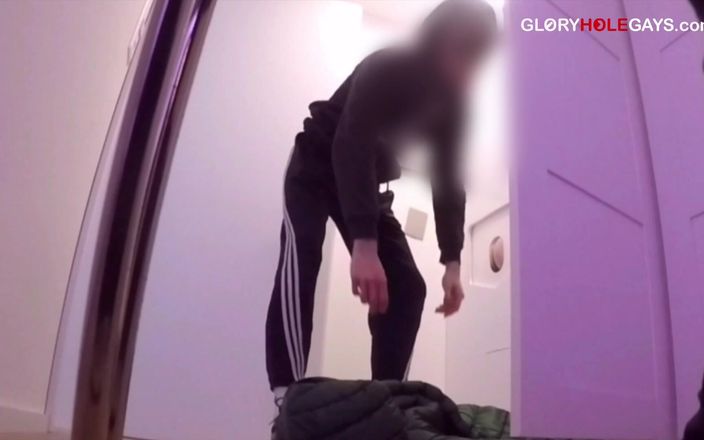 GLORYHOLEGAYS: Fratele homosexual dur tânjește după ea crud - șarjă dublă de spermă într-o...