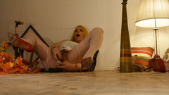 Dildo Man and Cross Hard Sex: Milena bermain dengan dua dildo