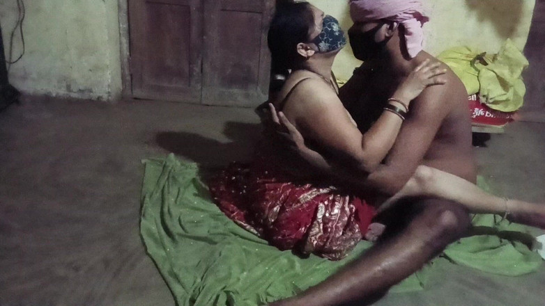 Desi_bhabhi121: Coppia asiatica giochi preliminari