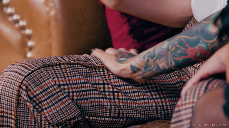 Modern-Day Sins: Moderne zonden - Aiden Ashley leert spuiten en scharen van hete...