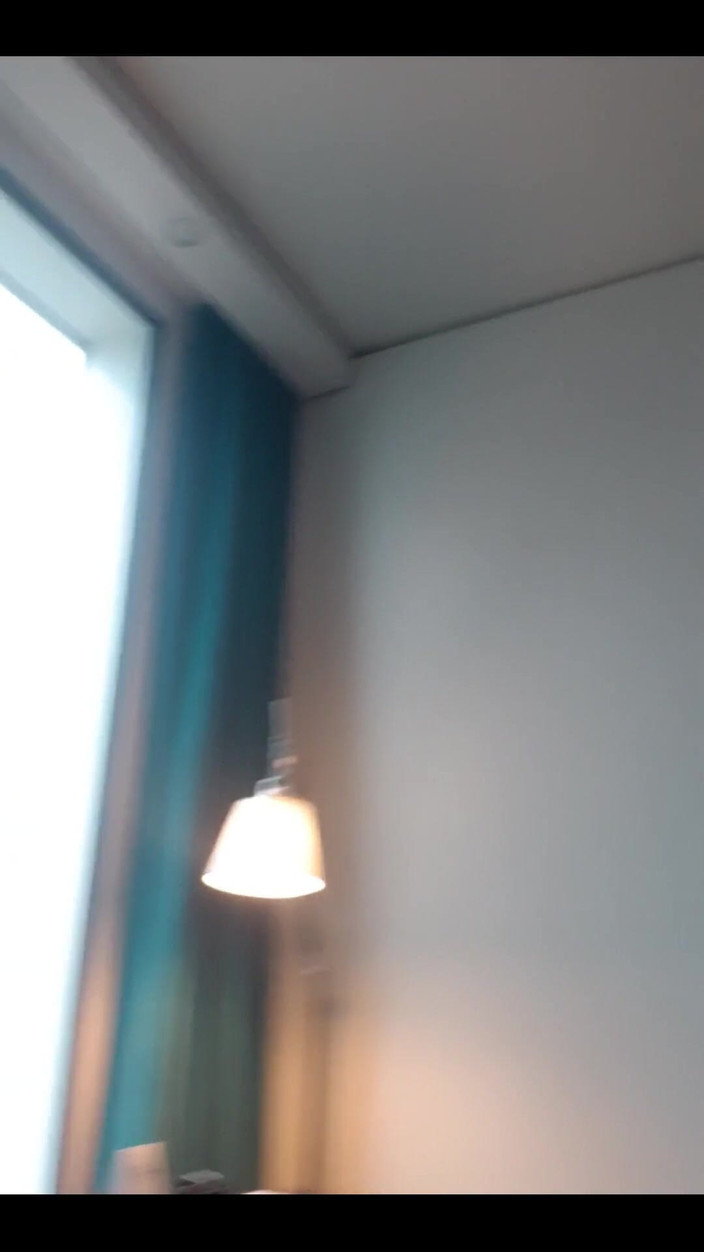 Boy jerking off: Jsem v Berlíně v hotelu Už nadržený