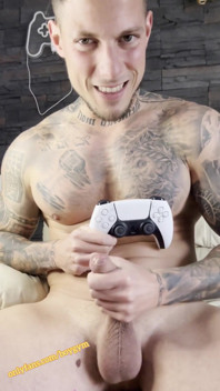 Ps5 Is Bored so I Decided to Play with My Big Cock