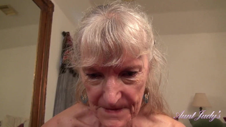 Aunt Judy's: AuntJudys - 69yo Texas amator GILF Diane szarpie cię (POV ręczna robota)