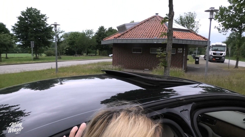 Miley Weasel: Blondynka jest pieprzona przez nieznajomego na parkingu przy autostradzie