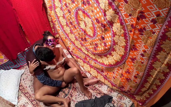 Desi Papa: Nadržená indická vesnická tetička prstění kundičky před šukáním kundičky