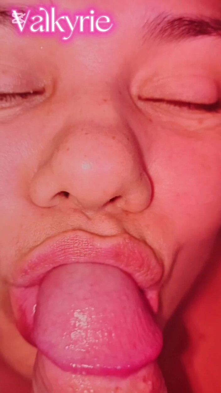 Valkyrie and Luigy Couple: Bella infuocata gola profonda in faccia