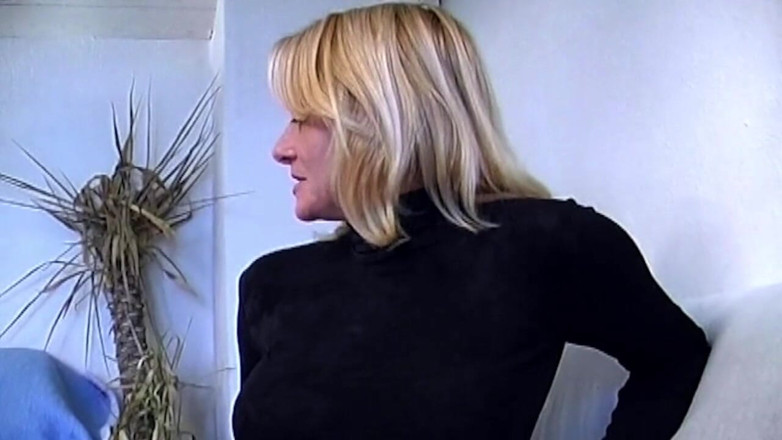 German bitch hunter: Reife blondine lutscht eier und dildo fickt tropfende muschi