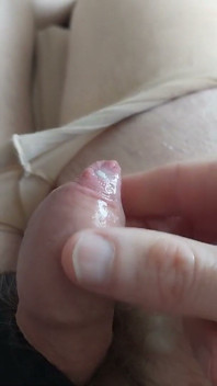 Watch This Beautiful Tiny Clitty Cum