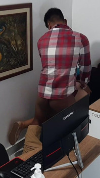 Sex la birou