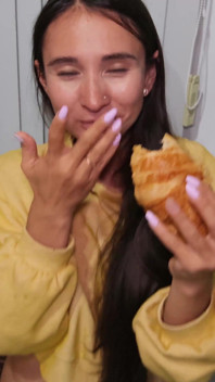Best Sauce for Her Evening Sandwich with My Cum