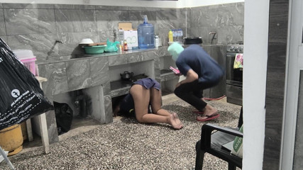 NEGRITA SEXY: मैंने अपने लंड से कुक के नितंबों को दुलार दिया। मैं उसे एक दिन चोदने के बारे में कल्पना करता हूं