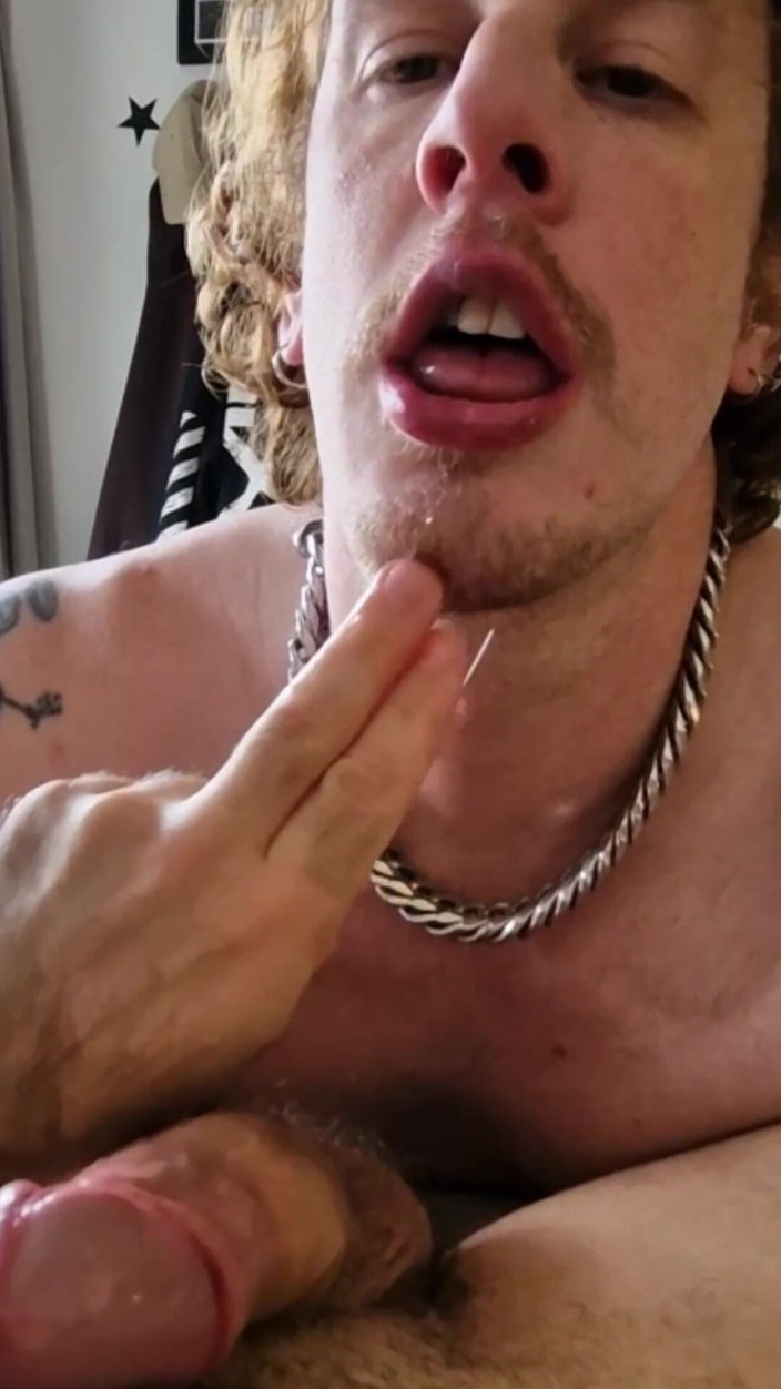 Christian Hunter: Göt yiyen yarak emiyor pit koklayan ayaklar yalıyor delik yalıyor...