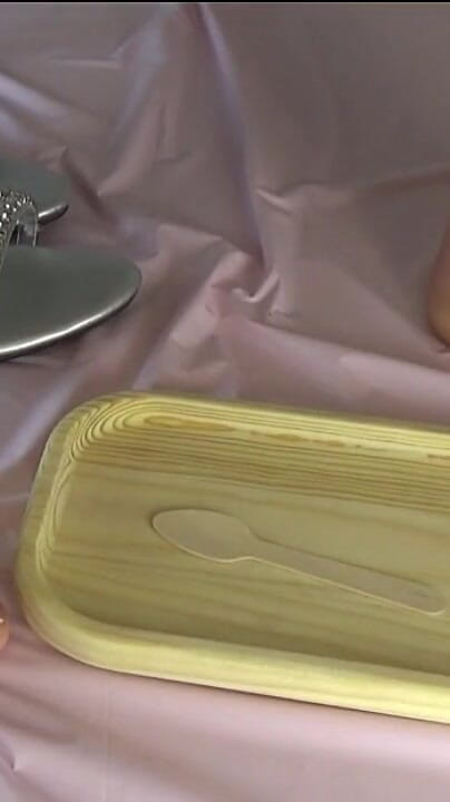 Beautiful Mature Feet in Yogurt (AnnaBUST)