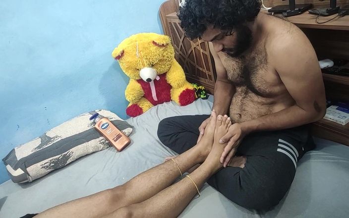 Vaigavarun Feet romance: 발과 다리 마사지