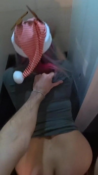 Fantezia mea perversă de vacanță cu futai cu sora vitregă sexy foarte fierbinte în toaletă