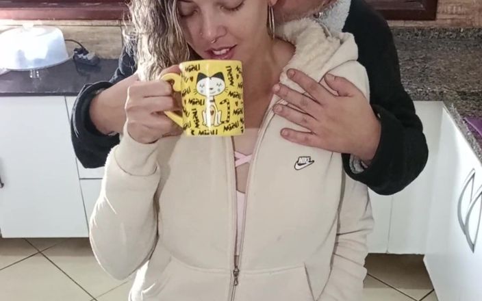 Gabi SweetCouplesStories: Mój ojczym uwielbia mnie zaskakiwać.