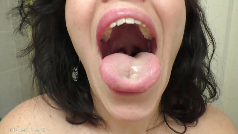 Natalie Wonder: Coqueta sonda detallada de boca