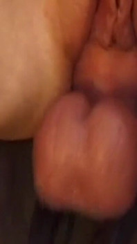 Orgie lesbiană dură cu dildo