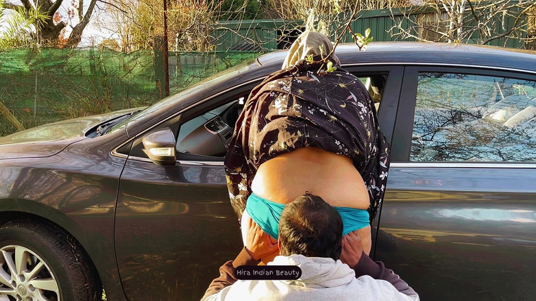 Hot 365 Entertainments: Hijab MILF Outdoor Auto-romantik - Arsch Küssen, Facesitting Und Dicker Arsch...
