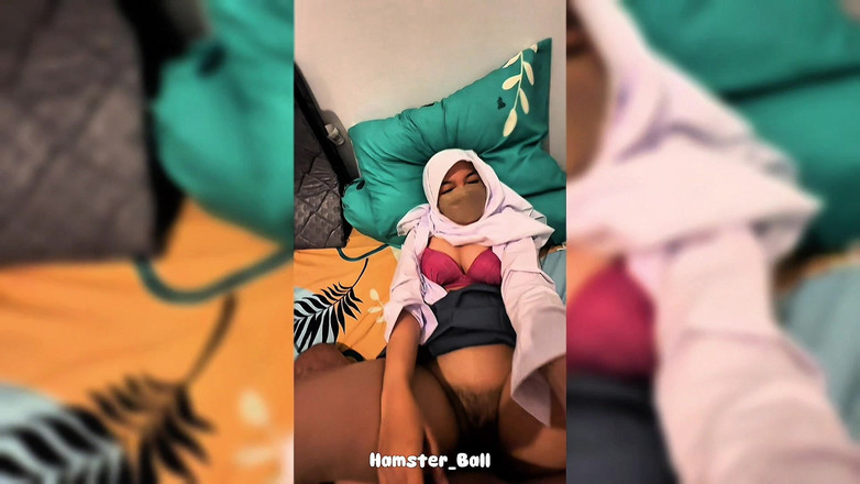 Hamster_Ball: Дівчина в хіджабі з ісламського коледжу-інтернату 18+ практикує біологію зі своїм учителем