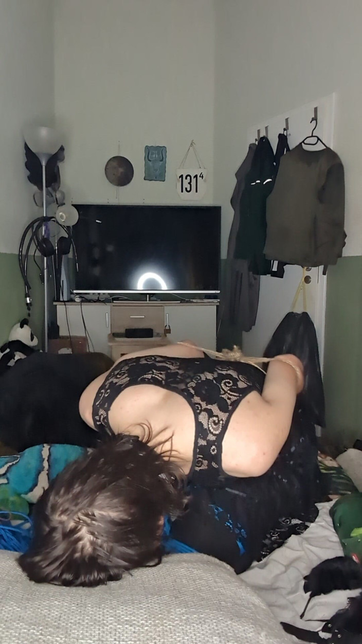 AJ_the_catgirl: Littel Rope förfallen i klänning