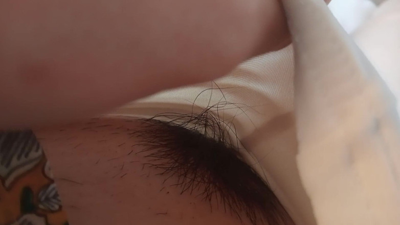 Mayumi Kanzaki: Video fetish gambe, mutandine e cavallo