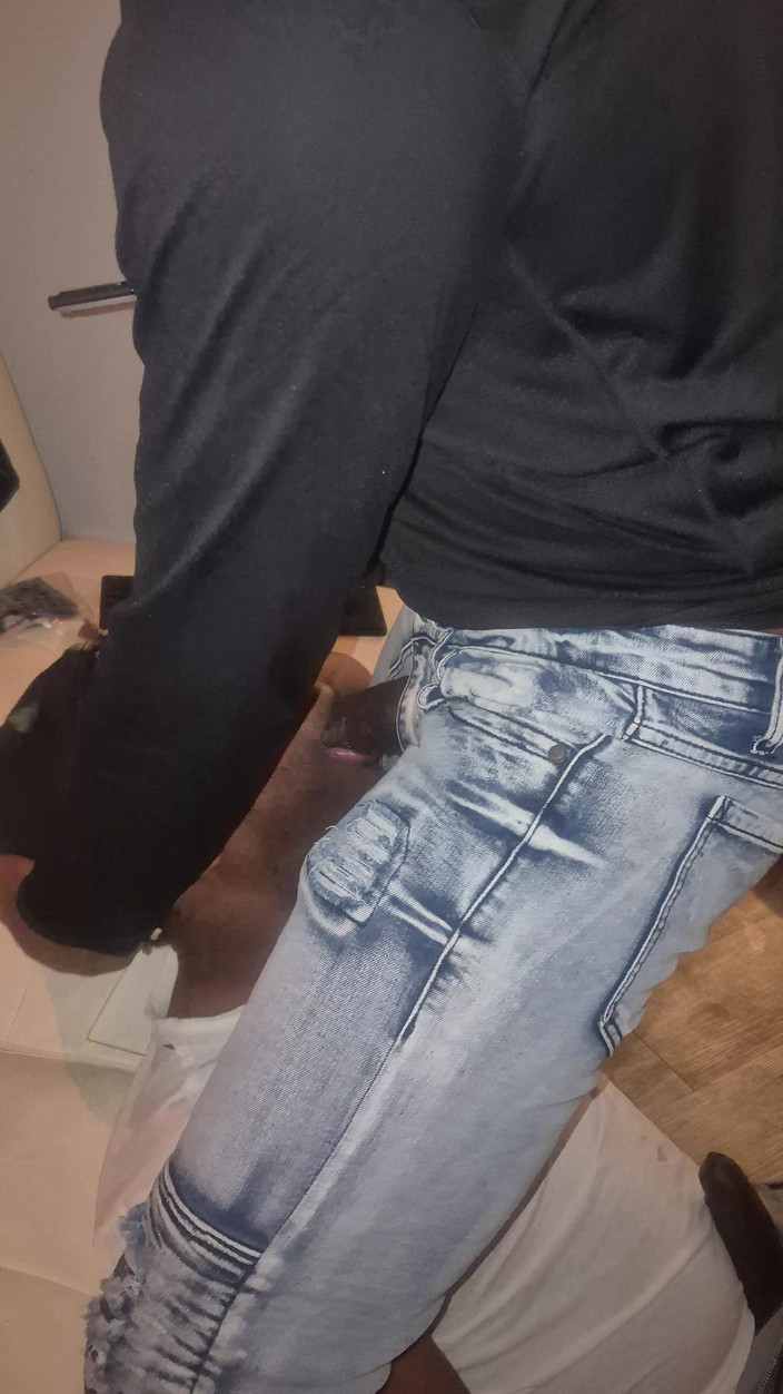 Wondahead21: Face Sit Spit Swallow Face Fuck Madness Alpha possède la...