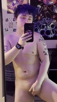Ftm Trans Man in Mirror Nude Masturbating