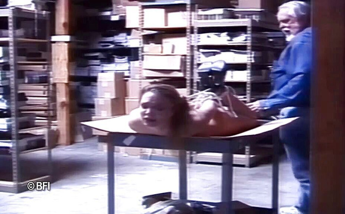 House of lords and mistresses in the spanking zone: 愿意的奴隶